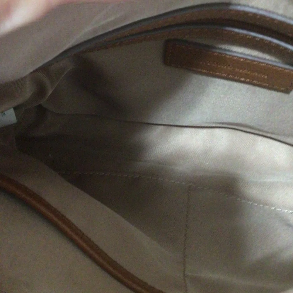 ANTONIO MELANI Cream Crossbody with Pink Trim and Brown nice well taken care
